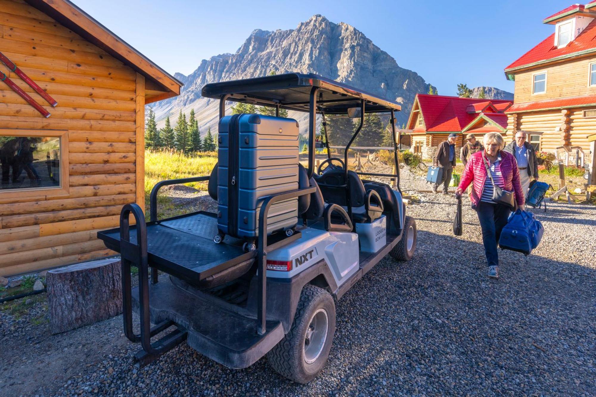 The Lodge At Bow Lake Lake Louise Bagian luar foto