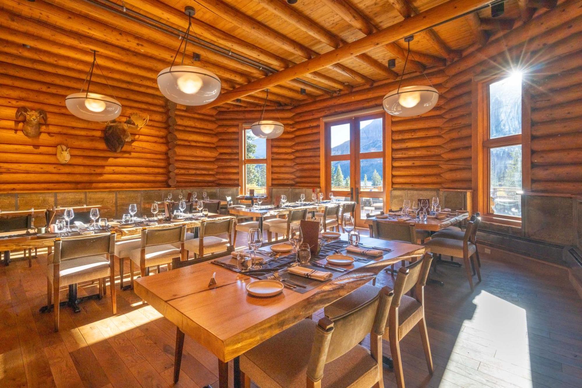 The Lodge At Bow Lake Lake Louise Bagian luar foto