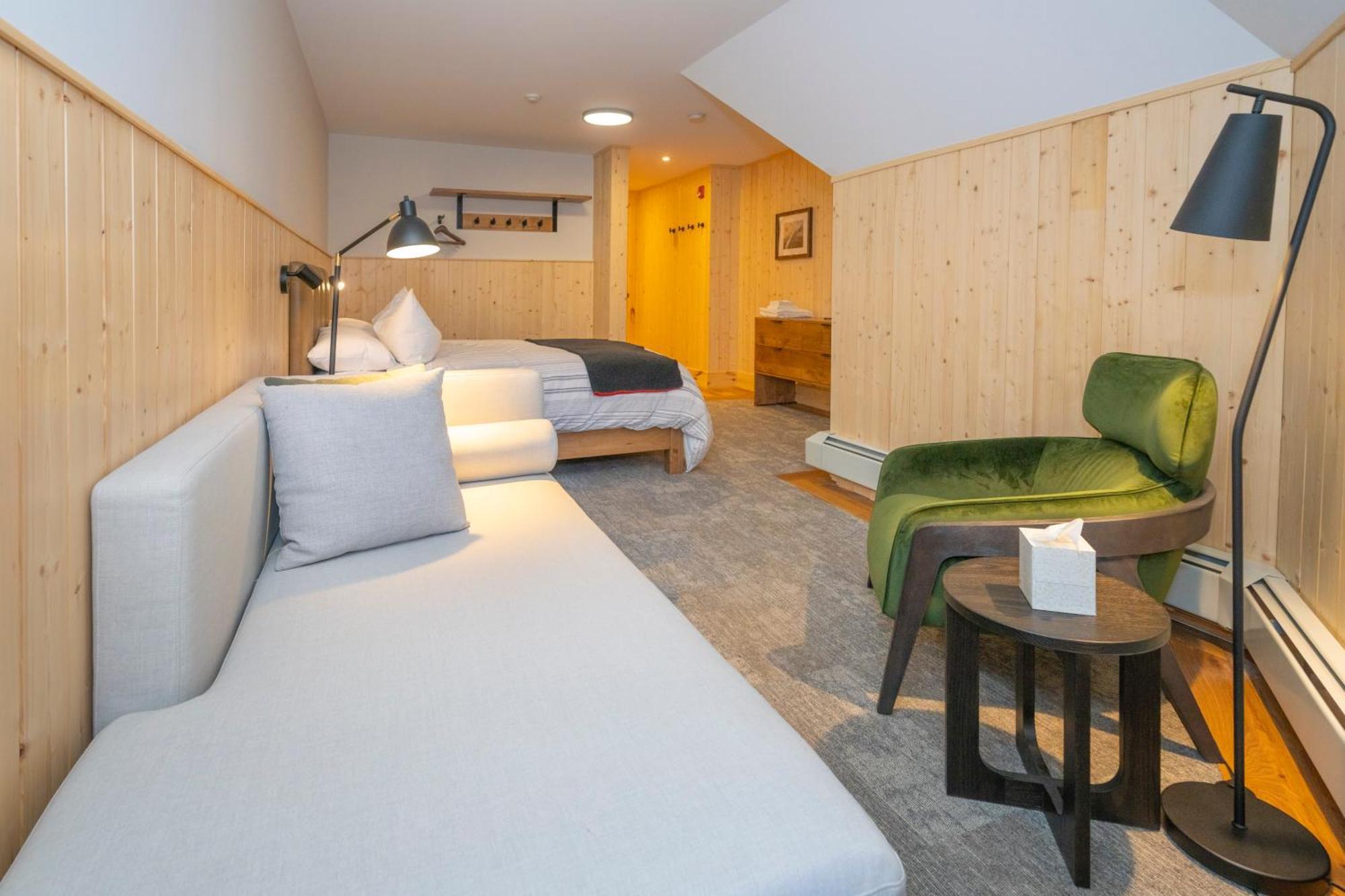 The Lodge At Bow Lake Lake Louise Bagian luar foto
